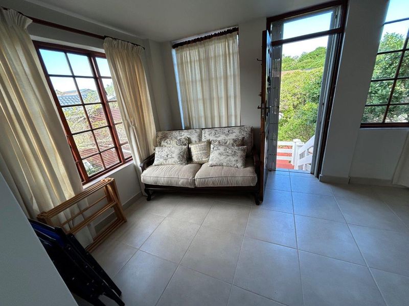 LOVELY  4  BEDROOM HOUSE WELL LOCATED IN SOUGHT AFTER PARADISE BEACH - Photo 6