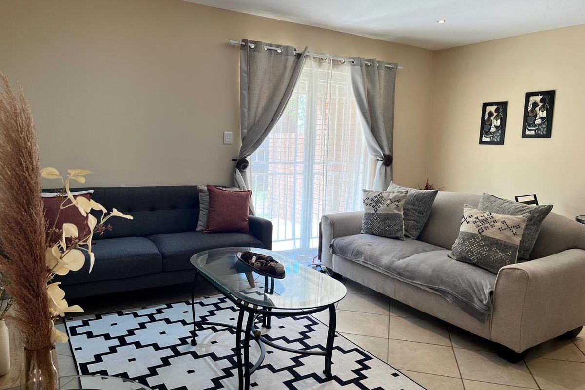 2 Bed 1 Bath Ground Unit - Investors! - Photo 3