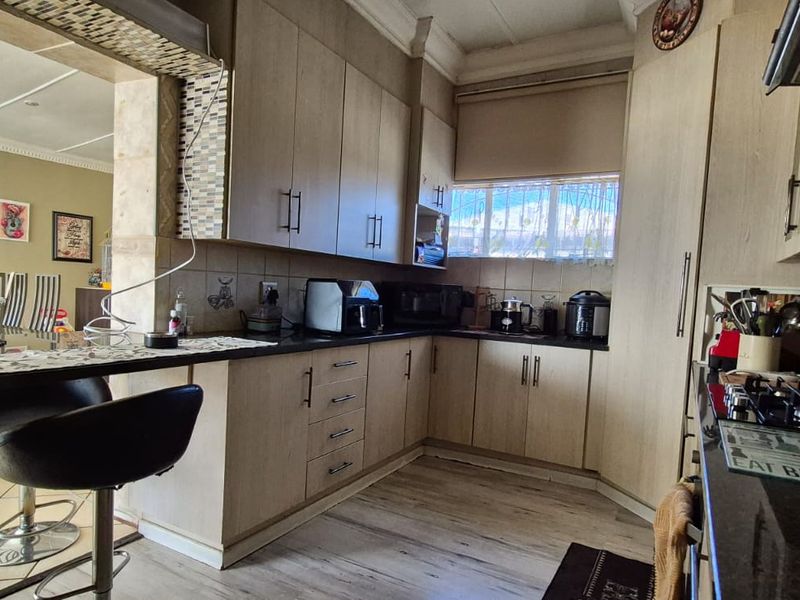 Casseldale Family Home - Photo 6