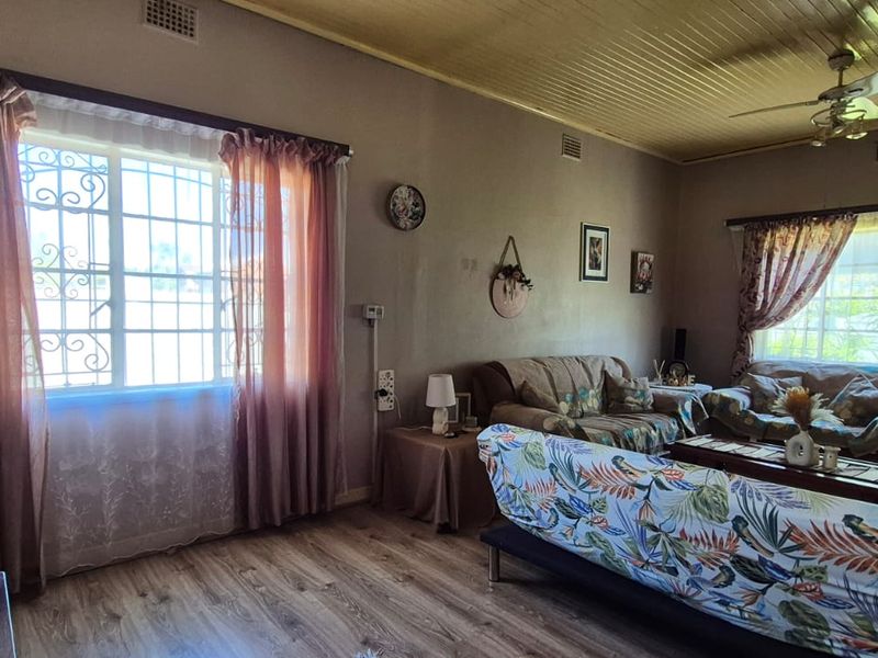 Casseldale Family Home - Photo 4