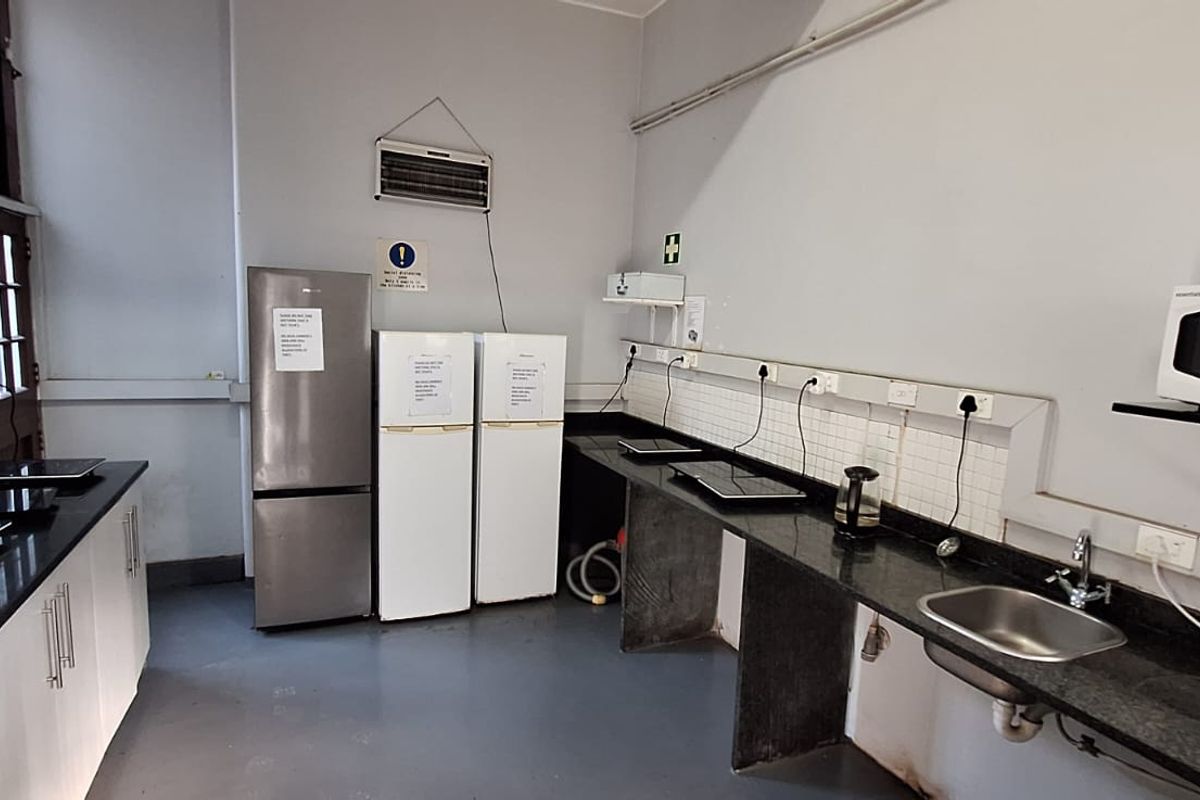 CALLING ALL INVESTORS : ESTABLISHED STUDENT ACCOMMODATION FULLY ACCREDITED WITH NSFAS - Photo 2
