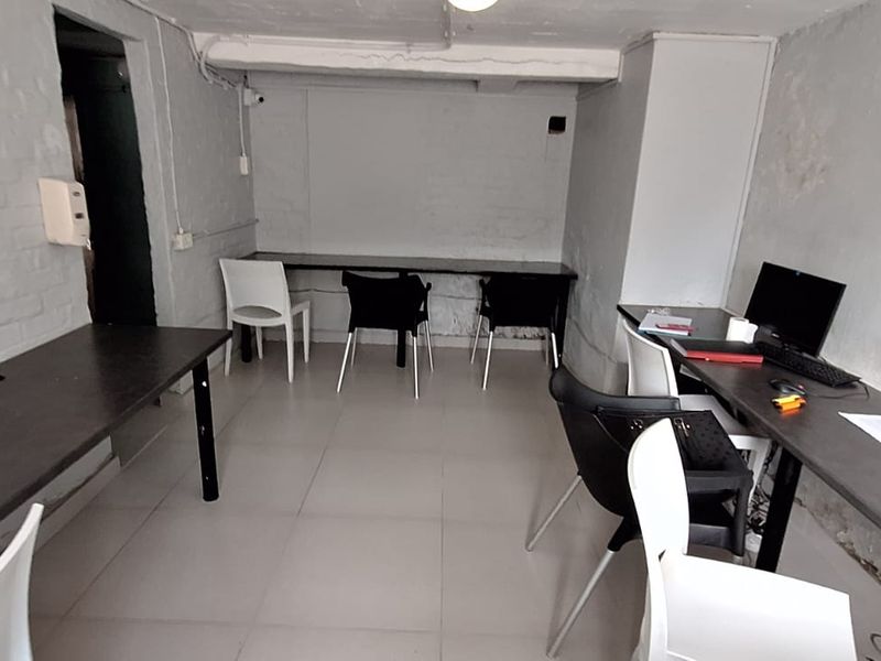 CALLING ALL INVESTORS : ESTABLISHED STUDENT ACCOMMODATION FULLY ACCREDITED WITH NSFAS - Photo 5