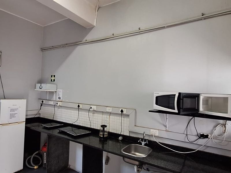 CALLING ALL INVESTORS : ESTABLISHED STUDENT ACCOMMODATION FULLY ACCREDITED WITH NSFAS - Photo 3