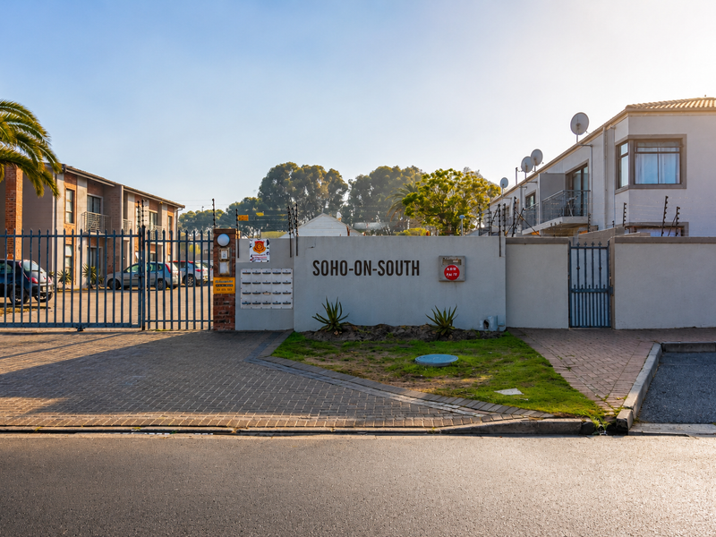 SOLE MANDATE | SOHO ON SOUTH, FLAMINGO VLEI - SOLD AS IS! - Photo 1