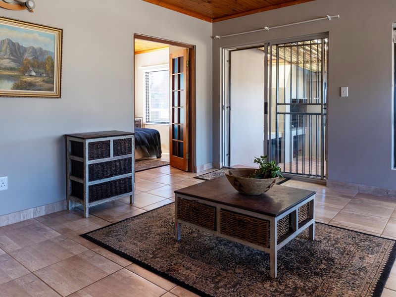 Coastal Comfort in the Heart of Stilbaai - Photo 4