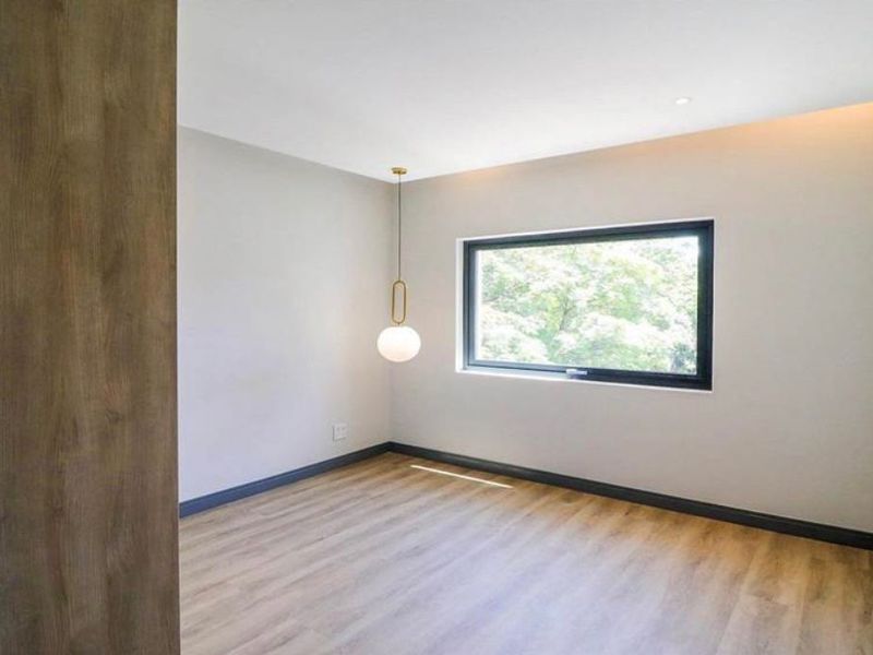 3 Bedroom 3 bathroom Townhouse for SALE in Bryanston - Photo 8