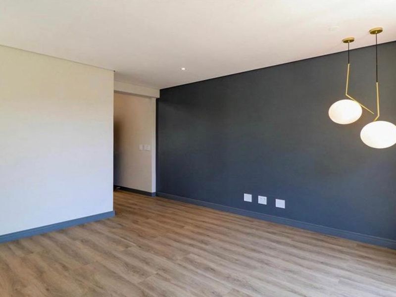 3 Bedroom 3 bathroom Townhouse for SALE in Bryanston - Photo 7