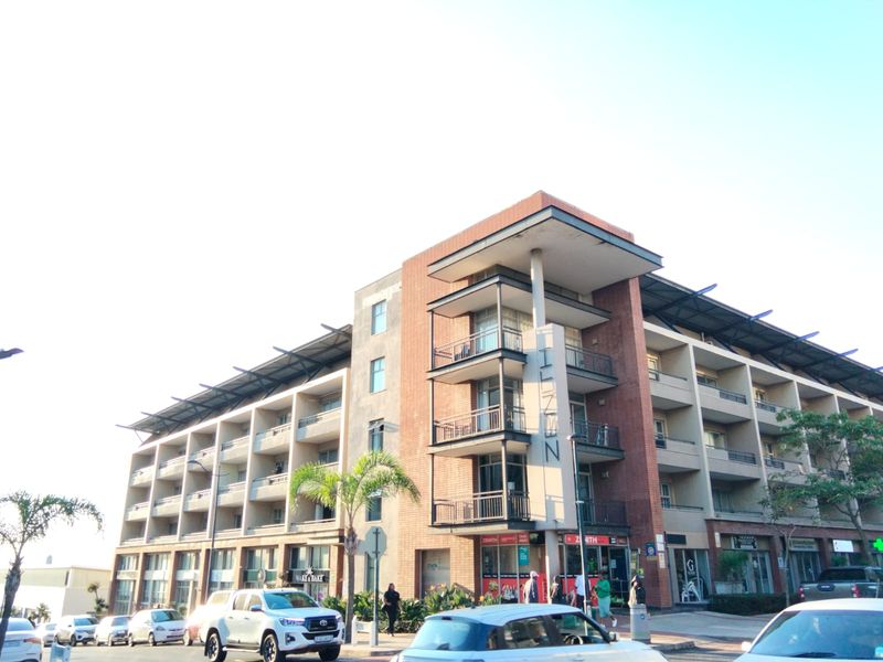 Tastefully refurbished 1 bedroom apartment for Sale in Umhlanga Ridge. - Photo 1