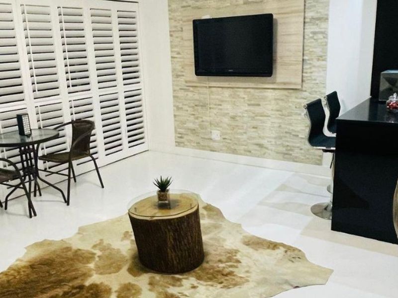 Tastefully refurbished 1 bedroom apartment for Sale in Umhlanga Ridge. - Photo 7