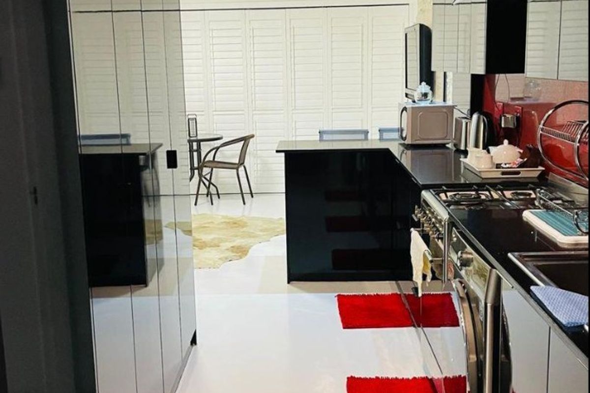 Tastefully refurbished 1 bedroom apartment for Sale in Umhlanga Ridge. - Photo 4