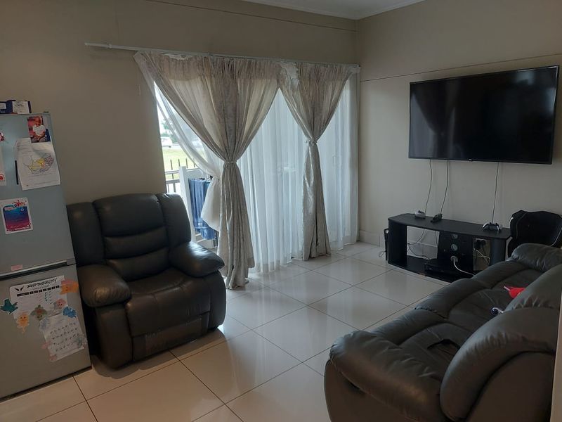 Modern 2-Bedroom Apartment | Umhlanga Ridge - Photo 4
