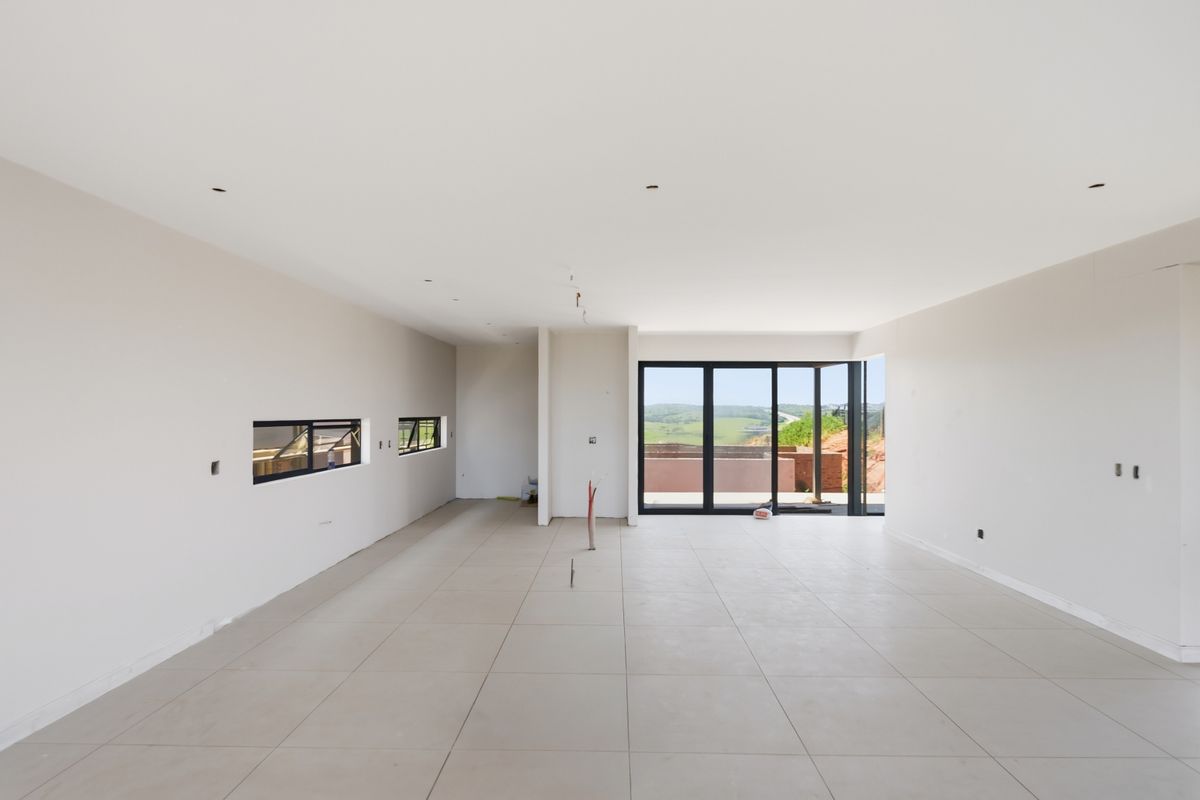 4-Bedroom Luxury Home in Zimbali Lakes Resort - Photo 5