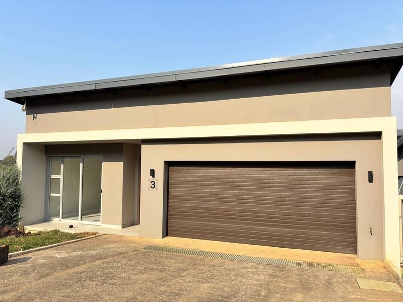 Spacious & Stylish 4-Bedroom Modern Home - Photo 2