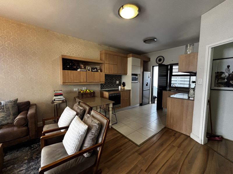 2 Bed Gem - lock up and Go - Photo 9