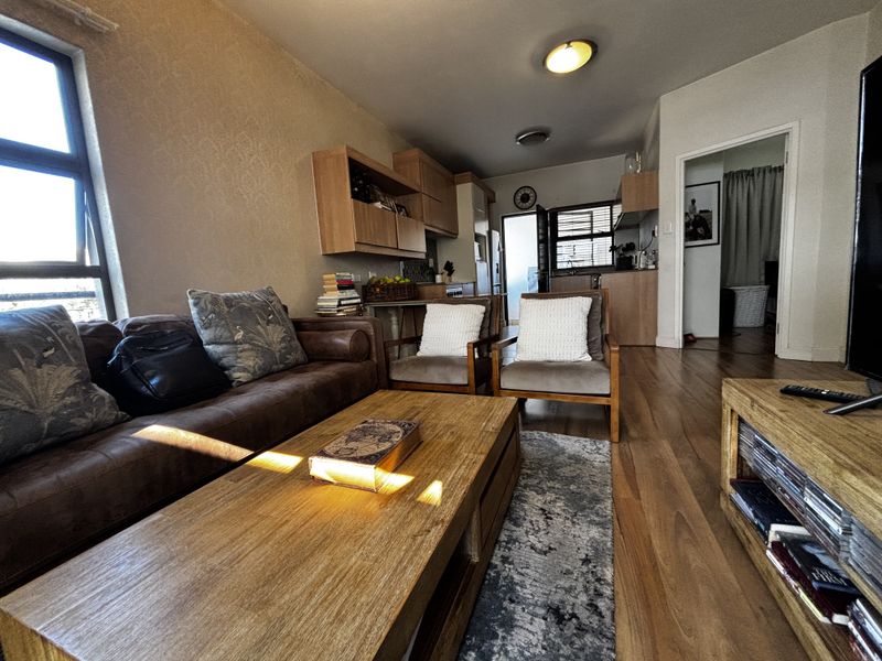 2 Bed Gem - lock up and Go - Photo 10