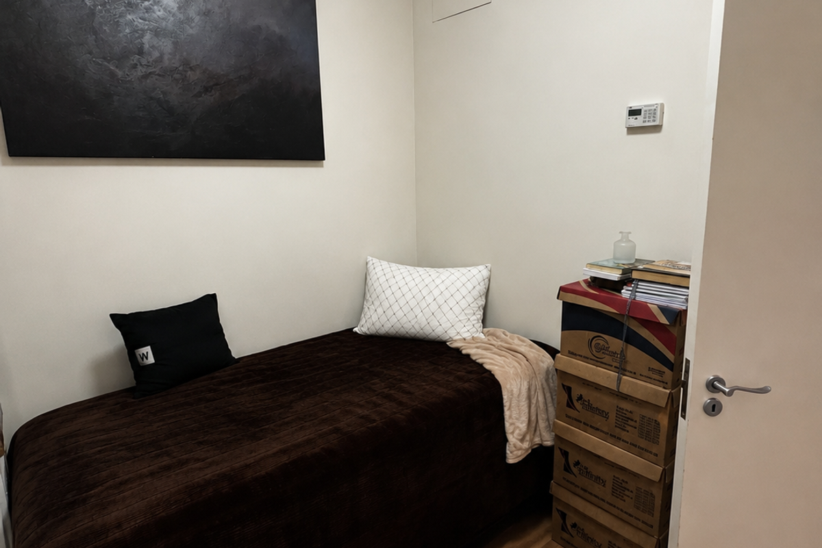 2 Bed Gem - lock up and Go - Photo 5