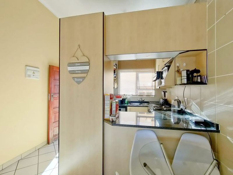 Lock-Up-and-Go Living with Uninterrupted Views!! - Photo 10