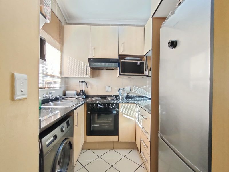 Lock-Up-and-Go Living with Uninterrupted Views!! - Photo 8