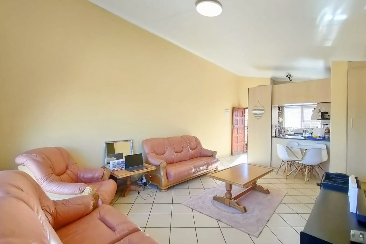 Lock-Up-and-Go Living with Uninterrupted Views!! - Photo 5