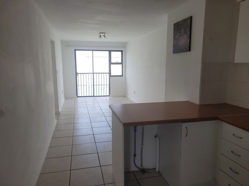 PAROW, Clarendon Villas - 1 Bedroom apartment with allocated parking bay for rent - Photo 2