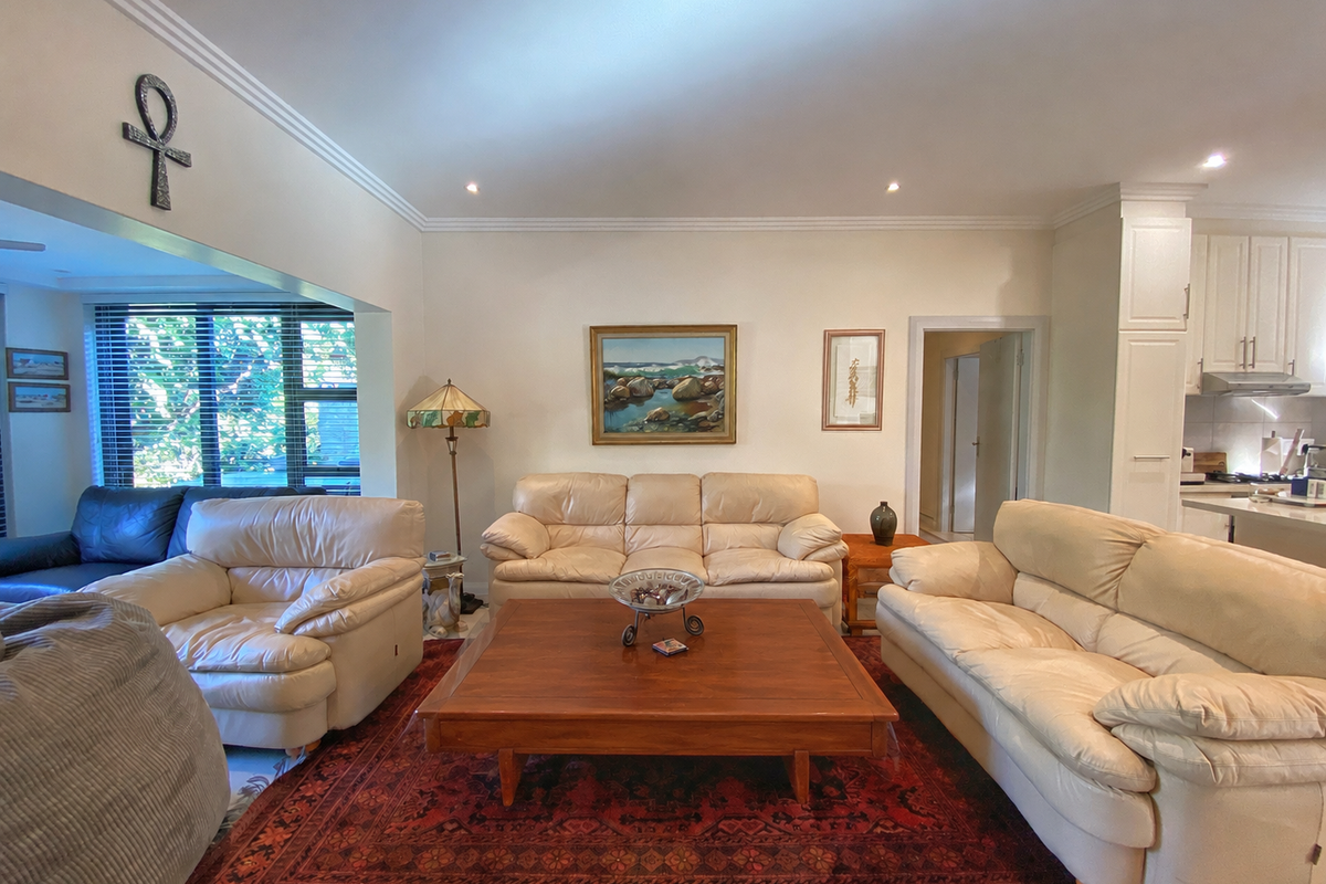 Pet-Friendly Furnished & Equipped 2 Bedroom Townhouse | Brettenwood Coastal Estate - Photo 2