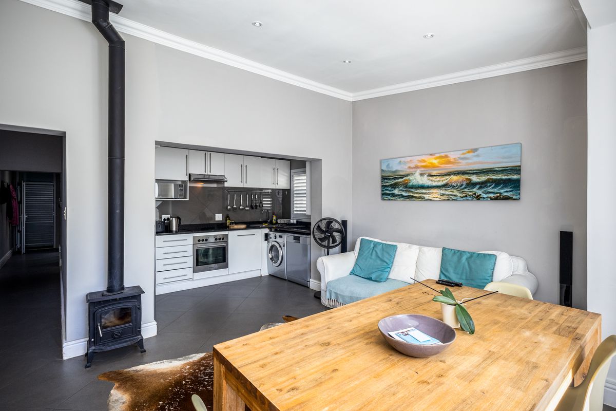 Contemporary Semi-Detached Home with Mountain Views & Proven Airbnb Income - Photo 5