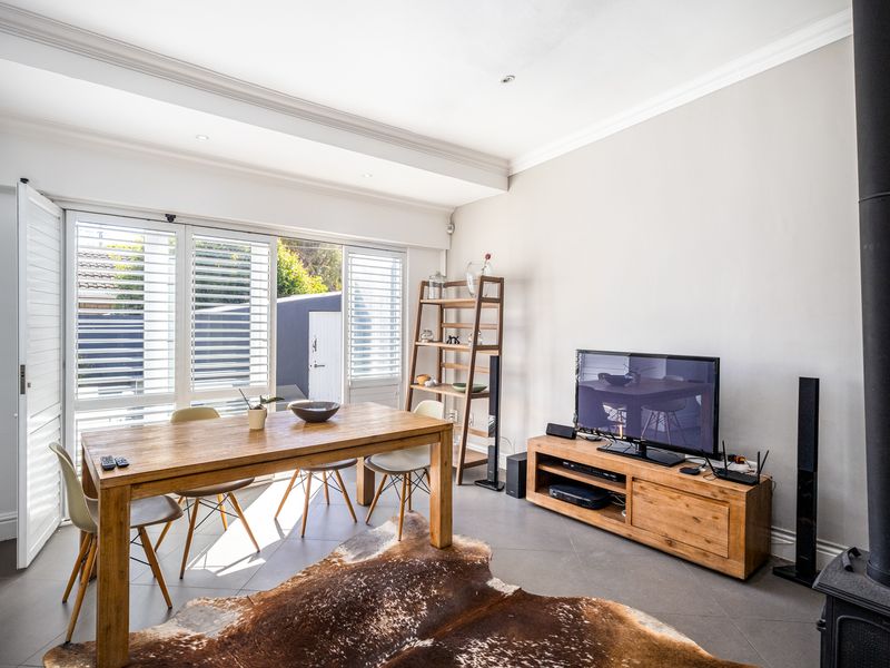 Contemporary Semi-Detached Home with Mountain Views & Proven Airbnb Income - Photo 2