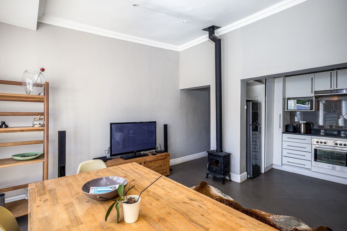 Contemporary Semi-Detached Home with Mountain Views & Proven Airbnb Income - Photo 3