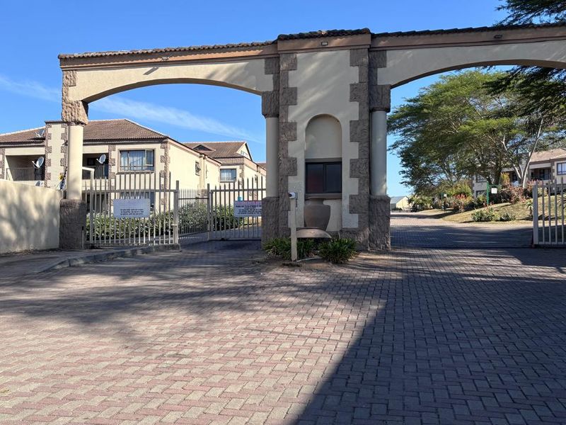 2 BEDROOM APARTMENT TO LET - Photo 1