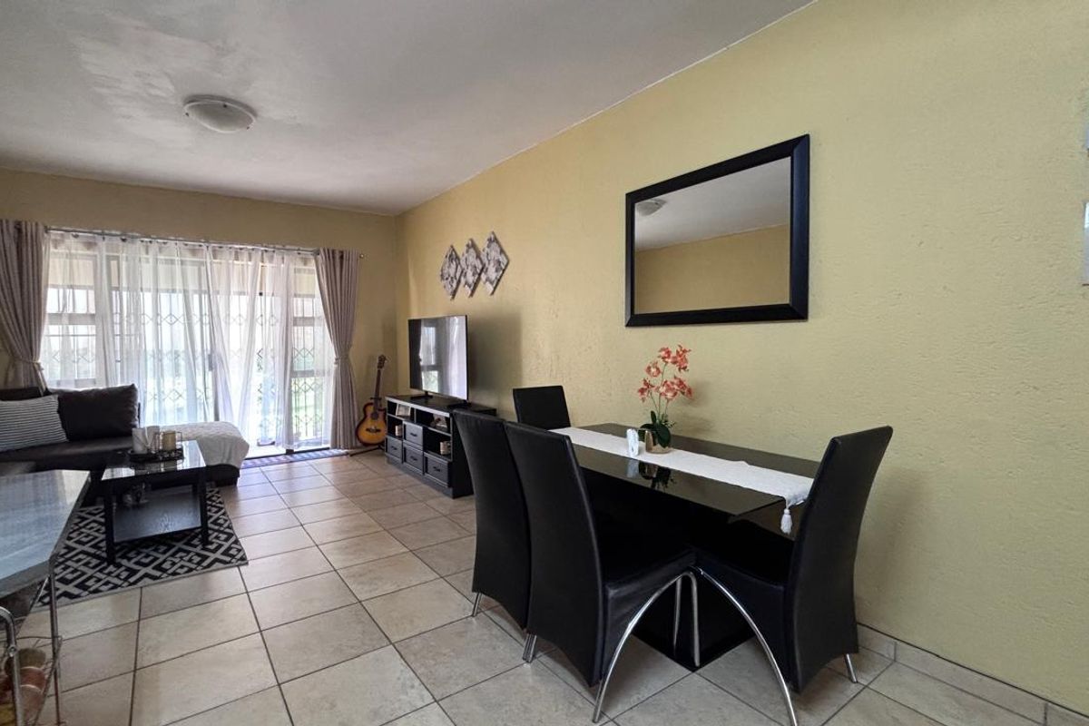 2 BEDROOM APARTMENT TO LET - Photo 2