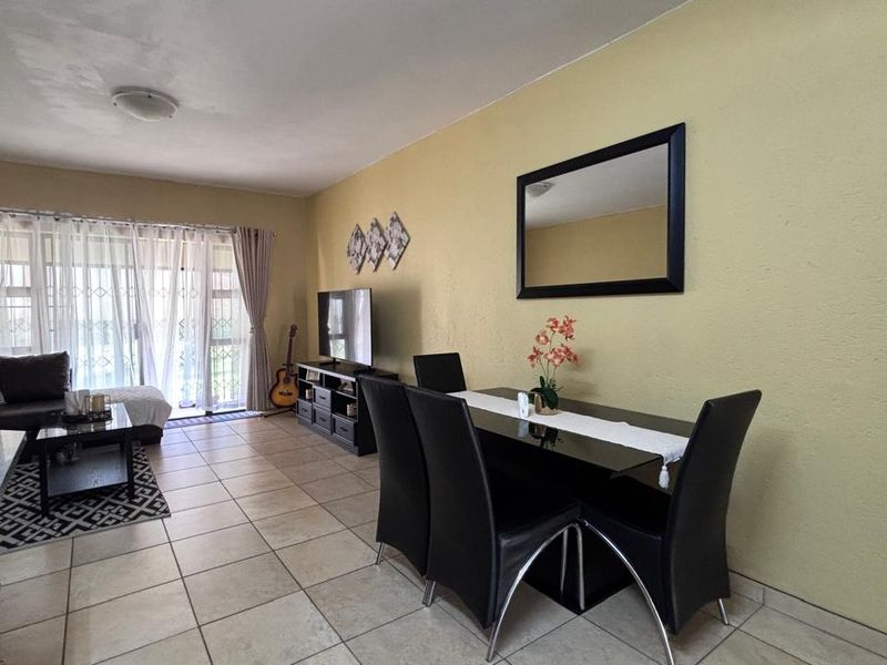 2 BEDROOM APARTMENT TO LET - Photo 2