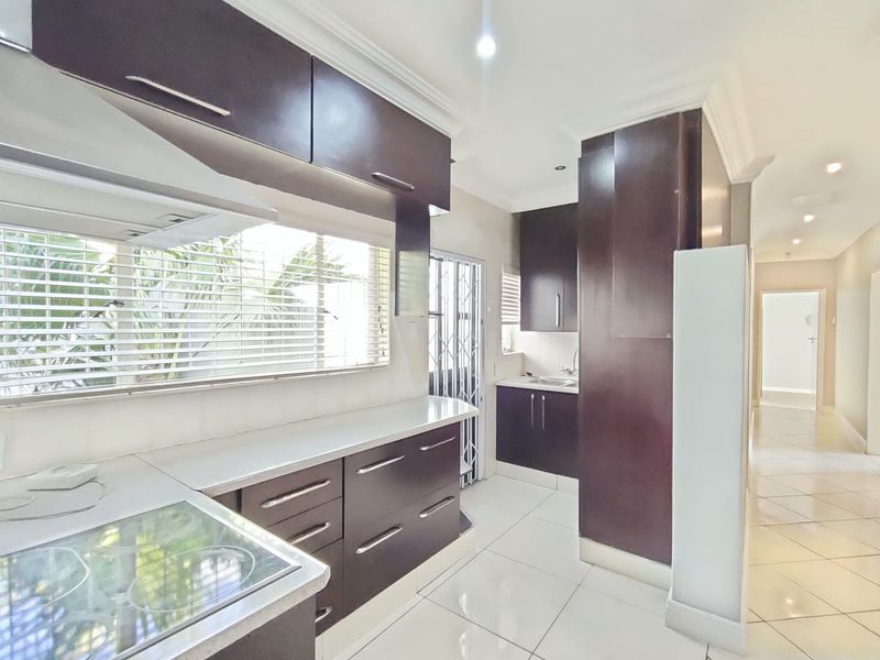 Elegant Family Home with Pool, Double Garage & Entertainment Flow... - Photo 7