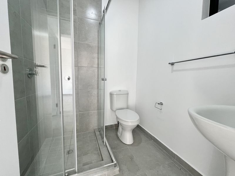 Modern & Charming 1-Bedroom Apartment in Sheffield Hills - Photo 6
