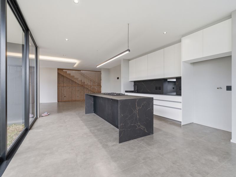 4 Bedroom , Newly Built Contemporary Luxury in Seaton Estate - Photo 10