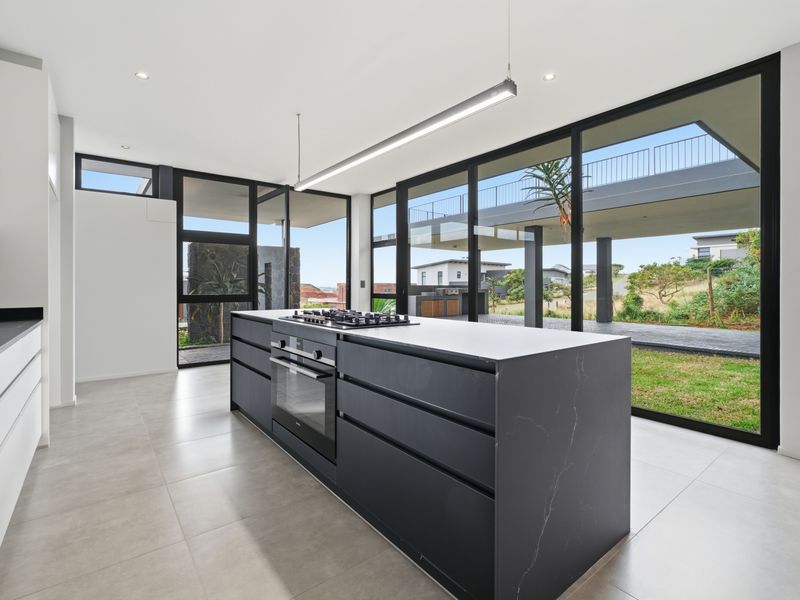 4 Bedroom , Newly Built Contemporary Luxury in Seaton Estate - Photo 8