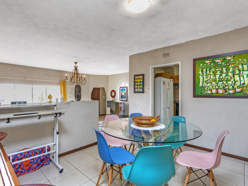DISCOVER, COMFORTABLE AND STYLISH LIVING IN THIS BEAUTIFUL DUPLEX UNIT AND VERY SECURED COMPLEX!!! - Photo 10