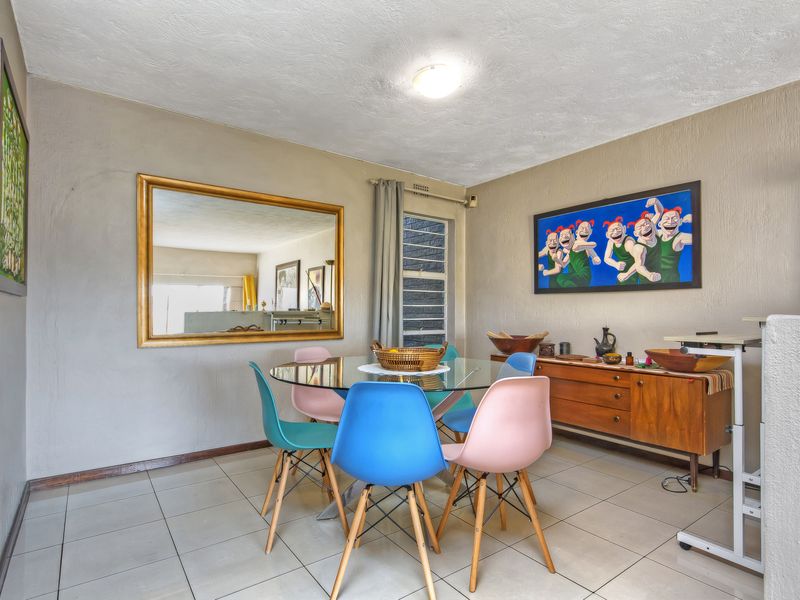 DISCOVER, COMFORTABLE AND STYLISH LIVING IN THIS BEAUTIFUL DUPLEX UNIT AND VERY SECURED COMPLEX!!! - Photo 9