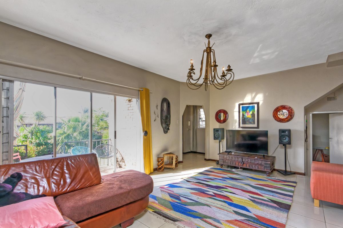 DISCOVER, COMFORTABLE AND STYLISH LIVING IN THIS BEAUTIFUL DUPLEX UNIT AND VERY SECURED COMPLEX!!! - Photo 5
