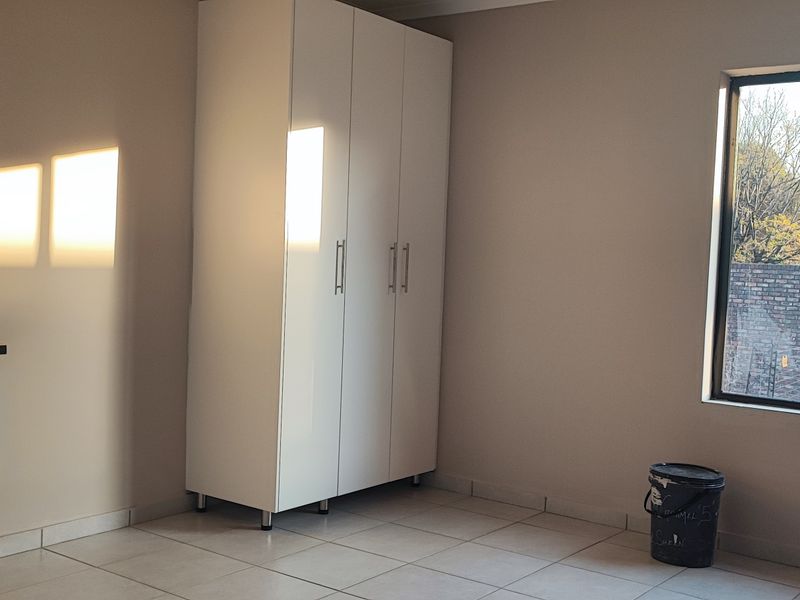 MODERN STUDIO APARTMENT - Photo 4