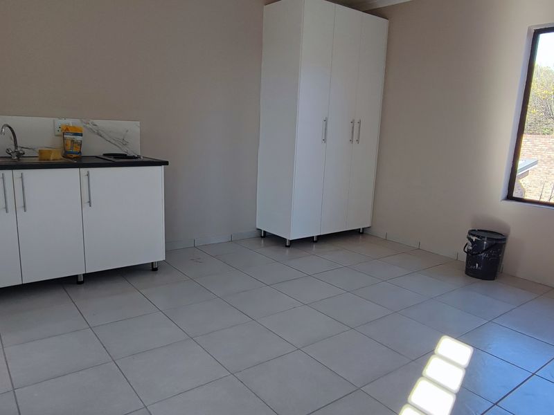 MODERN STUDIO APARTMENT - Photo 3