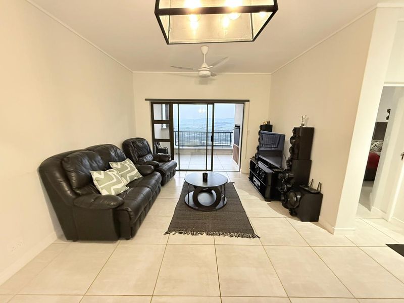 Spacious 2-Bedroom, 2-Bathroom  Apartment – Izinga Eco Estate, Umhlanga - Photo 4