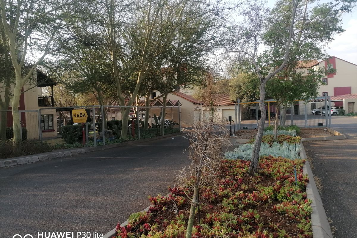 Studio Apartment For Sale In Pretoria - Photo 4
