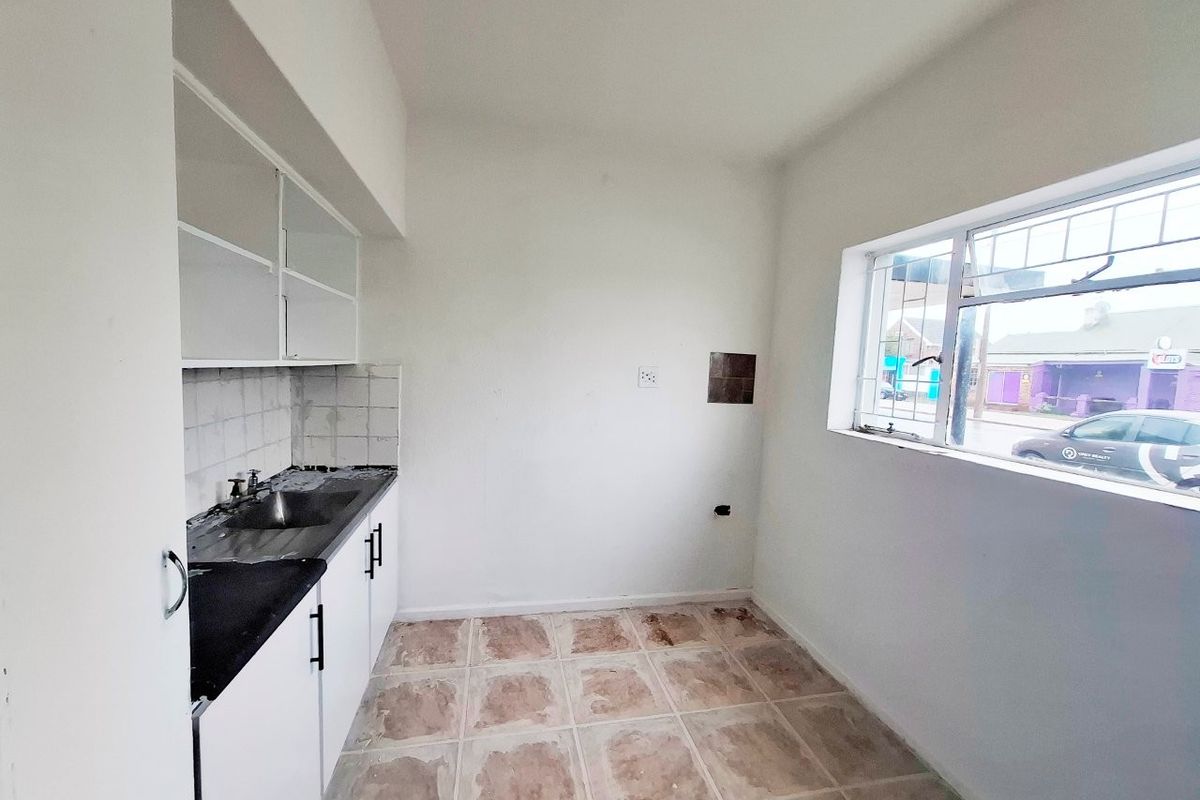 SOUTH END 1 BED 1 BATH APARTMENT WITH PARKING FOR RENT - Photo 2