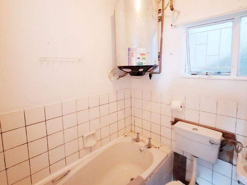 SOUTH END 1 BED 1 BATH APARTMENT WITH PARKING FOR RENT - Photo 6