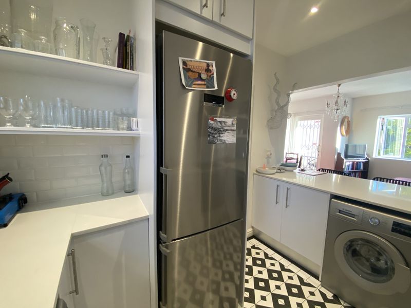 Fully Furnished 2-Bedroom Apartment To Let - Photo 9