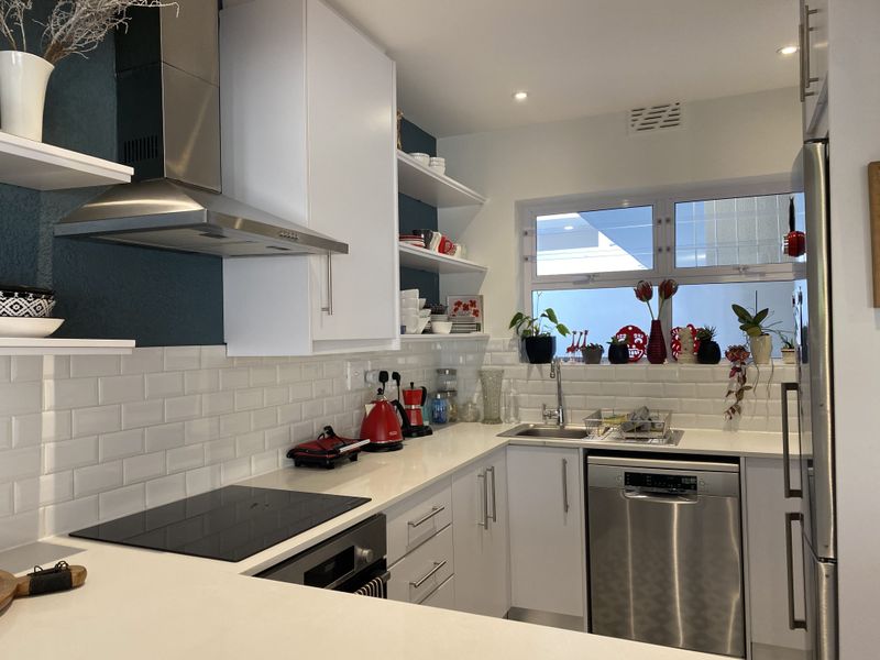 Fully Furnished 2-Bedroom Apartment To Let - Photo 7