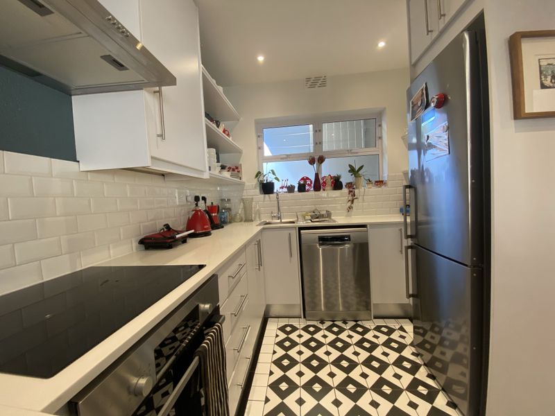 Fully Furnished 2-Bedroom Apartment To Let - Photo 8