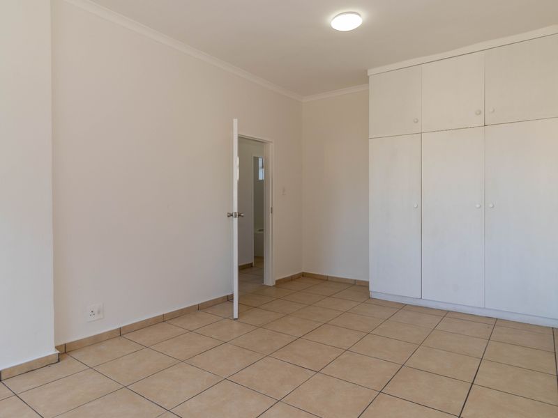 Secure 2 Bedroom Apartment to Rent in Zonnebloem - Photo 7