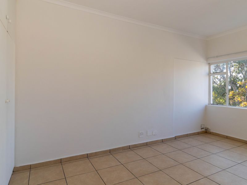 Secure 2 Bedroom Apartment to Rent in Zonnebloem - Photo 5
