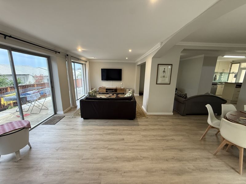 Spacious 4 bedroom townhouse in Umhlanga - Photo 6